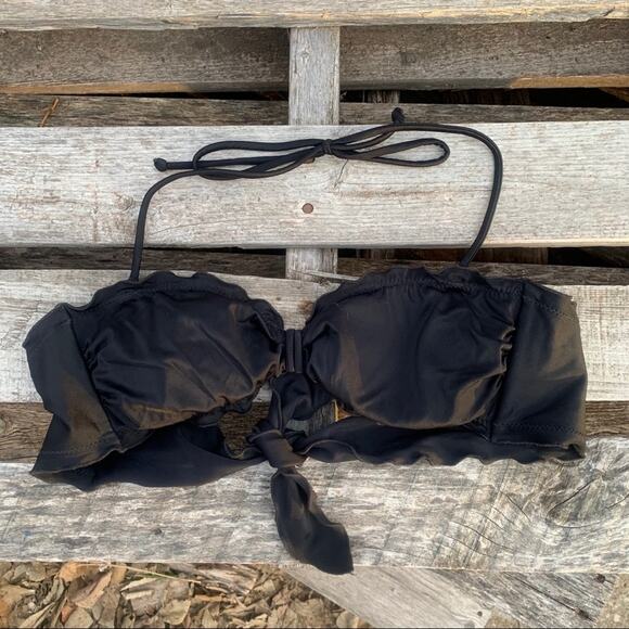 Victoria’s Secret black ruffle bandeau bikini top size small - Picture 1 of 4